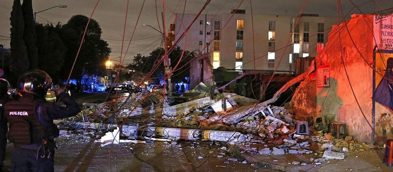 Σε κατάσταση έκτακτης ανάγκης το Μεξικό: 61 νεκροί και 200 τραυματίες (φωτό, βίντεο)